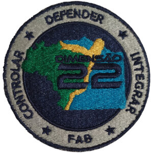 Dimensão 22 colorido, DOM bordado